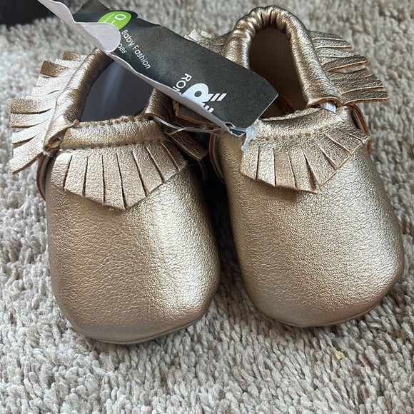 NWT Rose Gold Metallic Moccasins Booties Fall 0-6 months Size 1 - Picture 5 of 6